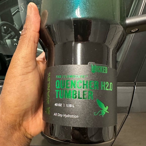 Stanley Wicked Elphaba 2024 40oz Quencher Authentic - Picture 5 of 16